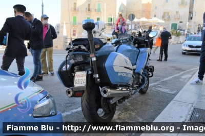 Yamaha FJR 1300 II serie
Polizia di Stato
Polizia Stradale
Allestimento Elevox
POLIZIA G3124
in scorta al Giro d'Italia 2020
Moto "Jolly"
Parole chiave: Yamaha FJR 1300_II serie_POLIZIAG3124