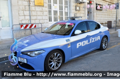 Alfa Romeo Nuova Giulia Q4
Polizia di Stato
Polizia Stradale
POLIZIA M2700
in scorta al Giro d'Italia 2020
Parole chiave: Alfa-Romeo Nuova Giulia Q4_POLIZIAM2700