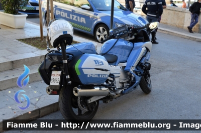 Yamaha FJR 1300 II serie
Polizia di Stato
Polizia Stradale
Allestimento Elevox
POLIZIA G3082
in scorta al Giro d'Italia 2020
Moto "verde"
Parole chiave: Yamaha FJR 1300_II serie_POLIZIAG3082