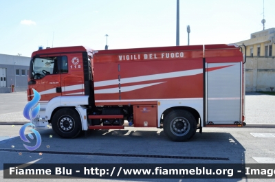 Man TGS 18.320 I serie
Vigili del Fuoco
Comando Provinciale di Bari
AutoBottePompa
Allestimento BAI
VF 28563
Parole chiave: Man TGS 18.320_I serie_VF28563