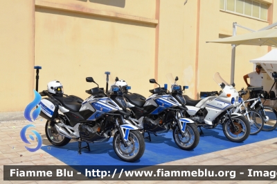 Honda NC750X DCT
Polizia Locale
Comune di Bari
POLIZIA LOCALE YA 00220
POLIZIA LOCALE YA 00223
Allestimento Bertazzoni
Parole chiave: Honda NC750X DCT_POLIZIALOCALEYA00220_POLIZIALOCALEYA00223