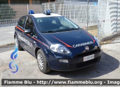 Fiat Punto VI serie
Carabinieri
Comando Carabinieri Unità per la tutela Forestale, Ambientale e Agroalimentare
CC DT 818

Parole chiave: Fiat Punto_VI serie_CCDT818