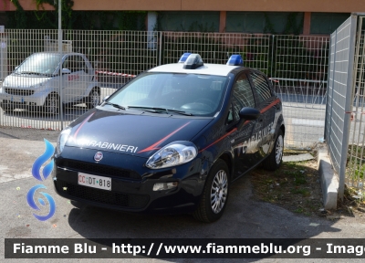 Fiat Punto VI serie
Carabinieri
Comando Carabinieri Unità per la tutela Forestale, Ambientale e Agroalimentare
CC DT 818

Parole chiave: Fiat Punto_VI serie_CCDT818