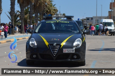 Alfa Romeo Nuova Giulietta
Guardia di Finanza
Allestita NCT Nuova Carrozzeria Torinese
Decorazione Grafica Artlantis
GdiF 522 BK
Parole chiave: Alfa-Romeo Nuova Giulietta_GdiF522BK