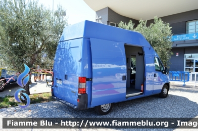 Fiat Ducato Maxi II serie
Polizia di Stato
Servizio Aereo
Posto Mobile di Controllo
BV 758 YA

In esposizione alla Fiera del Levante di Bari
Parole chiave: Fiat Ducato Maxi_II serie_BV758YA