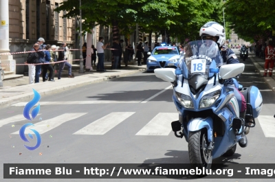 Yamaha FJR 1300 II serie
Polizia di Stato
Polizia Stradale
Allestimento Elevox
POLIZIA G3083
in scorta al Giro d'Italia 2021
Moto "18"
Parole chiave: Yamaha FJR 1300_II serie_POLIZIAG3083_giro italia 2021