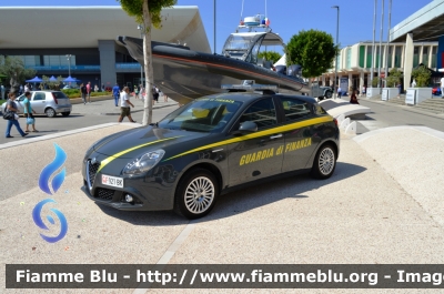 Alfa Romeo Nuova Giulietta restyle
Guardia di Finanza
Allestita NCT Nuova Carrozzeria Torinese
Decorazione Grafica Artlantis
GdiF 921 BK
Parole chiave: Alfa-Romeo Nuova Giulietta restyle_GdiF921BK