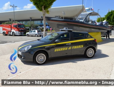 Alfa Romeo Nuova Giulietta restyle
Guardia di Finanza
Allestita NCT Nuova Carrozzeria Torinese
Decorazione Grafica Artlantis
GdiF 921 BK
Parole chiave: Alfa-Romeo Nuova Giulietta restyle_GdiF921BK