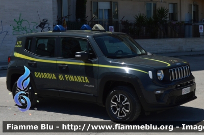 Jeep Renegade restyle
Guardia di Finanza
Allestimento NCT Nuova Carrozzeria Torinese
Decorazione Grafica Artlanti
GdiF 900 BN
Parole chiave: Jeep Renegade_restyle