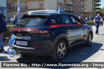 Alfa Romeo Tonale
Carabinieri
Nucleo Operativo Radiomobile
Allestimento FCA
CC EN 956
Parole chiave: Alfa-Romeo Tonale_CCEN956