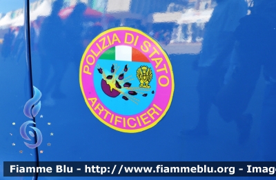 Fiat Ducato II Serie
Polizia di Stato 
Unità Artificieri 
POLIZIA B3807
Parole chiave: Fiat Ducato_II Serie_POLIZIAB3807