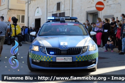 Skoda Octavia Wagon V serie
Polizia di Stato
Polizia Stradale
Allestimento Focaccia
Decorazione Grafica Artlantis
POLIZIA M4710
in scorta al Giro d'Italia 2020
Parole chiave: Skoda Octavia Wagon_V serie_POLIZIAM4710