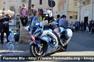 Yamaha FJR 1300 II serie
Polizia di Stato
Polizia Stradale
Allestimento Elevox
POLIZIA G3105
in scorta al Giro d'Italia 2020
Moto "rossa"
Parole chiave: Yamaha FJR 1300_II serie_POLIZIAG3105