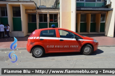 Fiat Grande Punto
Vigili del Fuoco
Comando Provinciale di Bari
VF 25137
Parole chiave: Fiat_Grande Punto_VF 25137