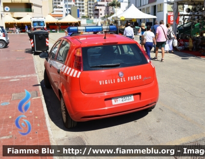 Fiat Grande Punto
Vigili del Fuoco
Comando Provinciale di Bari
VF 25137
Parole chiave: Fiat_Grande Punto_VF 25137