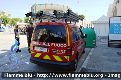 Volkswagen Caddy 4Motion III serie restyle
Vigili del Fuoco
Comando Provinciale di Bari
Sperimentazione automezzi per centri storici
Veicolo Soccorso Tecnico
Allestimento Ciabilli
VF 29048
Parole chiave: Volkswagen Caddy_4Motion_IIIserie_restyle VF29048