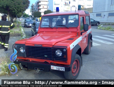 Land Rover Defender 90
Vigili del Fuoco
Comando Provinciale di Bari
VF 19772
Parole chiave: Land-Rover Defender_90 VF19772