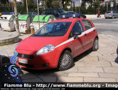 Fiat Grande Punto
Vigili del Fuoco
Comando Provinciale di Bari
VF 25137
Parole chiave: Fiat Grande_Punto VF25137