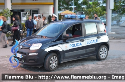 Fiat Nuova Panda II serie
Polizia Municipale Barletta
POLIZIA LOCALE YA765AM
Parole chiave: Fiat Nuova_Panda_IIserie POLIZIALOCALEYA765AM