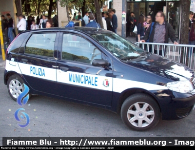 Fiat Punto III serie
Polizia Municipale Bari
Parole chiave: Fiat Punto_IIIserie PM_Bari