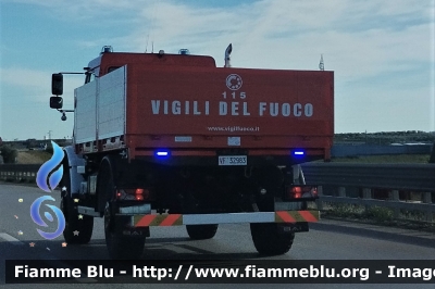 Mercedes-Benz Unimog U5023
Vigili del Fuoco
Comando provinciale di Barletta-Andria-Trani
Allestimento Bai
VF 32983
Parole chiave: Mercedes-Benz Unimog U5023_VF32983