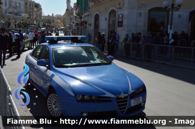 Alfa Romeo 159
Polizia di Stato
Polizia Stradale
POLIZIA F7323
Parole chiave: Alfa-Romeo 159 POLIZIAF7323