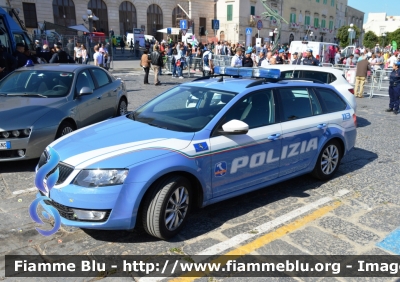 Skoda Octavia Wagon IV serie
Polizia di Stato
Polizia Stradale in servizio sulla rete autostradale di Autostrade per l'Italia
Prima fornitura con la nuova livrea
Allestite Focaccia
Decorazione Grafica Artlantis
POLIZIA M0429
Parole chiave: Skoda Octavia_Wagon_IVserie POLIZIAM0426