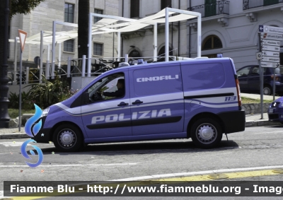 Fiat Scudo IV serie
Polizia di Stato
Unità Cinofile
POLIZIA M3197
Parole chiave: Fiat Scudo_IVserie POLIZIAM3197