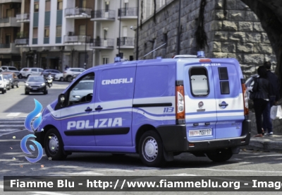 Fiat Scudo IV serie
Polizia di Stato
Unità Cinofile
POLIZIA M3197
Parole chiave: Fiat Scudo_IVserie POLIZIAM3197