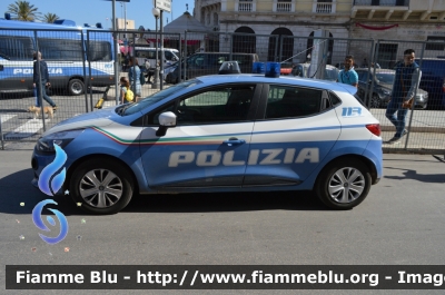 Renault Clio IV serie
Polizia di Stato
Allestita Focaccia
Decorazione grafica Artlantis
POLIZIA M0529
Parole chiave: Renault Clio_IVserie POLIZIAM0529