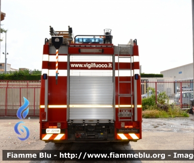 Mercedes-Benz Actros 1841 II serie
Vigili del Fuoco
Comando Provinciale di Bari
Distaccamento Provinciale di Barletta
AutoPompaSerbatoio allestimento Bai
VF 22598
Si ringrazia il Personale per la disponibilità
Parole chiave: Mercedes-Benz Actros_1841_IIserie VF22598