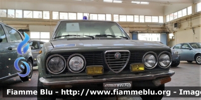 Alfa Romeo Alfetta I serie
Polizia di Stato
Polizia Stradale
POLIZIA 44849

Automezzo Storico conservato presso Autocentro di Napoli
Parole chiave: Alfa-Romeo Alfetta_I serie_POLIZIA44849