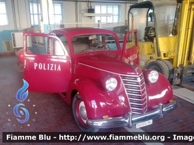 Fiat 1100 E
Polizia di Stato
POLIZIA 14184
Parole chiave: Fiat 1100 E_POLIZIA14184