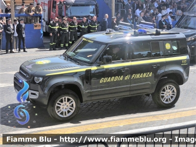 Land Rover Defender 110 II serie
Guardia di Finanza
Soccorso Alpino
Allestimento Elevox
GdiF 553 BQ
Parole chiave: Land Rover Defender 110_II serie_GdiF553BQ_Festa_della_repubblica_2022