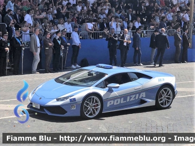 Lamborghini Huracan LP 610-4
Polizia Di Stato
Polizia Stradale
Allestimento Lamborghini
Decorazione Grafica Artlantis
POLIZIA H8862
Parole chiave: Lamborghini Huracan LP 610-4_POLIZIAH8862_Festa_della_repubblica_2022