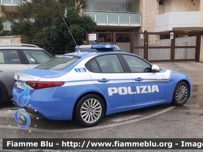 Alfa Romeo Nuova Giulia
Polizia di Stato
Squadra Volante
Allestimento FCA
POLIZIA M7096
Parole chiave: Alfa-Romeo Nuova Giulia_POLIZIAM7096