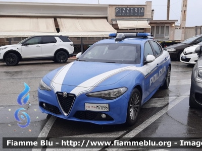 Alfa Romeo Nuova Giulia
Polizia di Stato
Squadra Volante
Allestimento FCA
POLIZIA M7096
Parole chiave: Alfa-Romeo Nuova Giulia_POLIZIAM7096