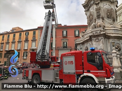 Iveco EuroCargo 180E32 IV serie
Vigili del Fuoco
Comando Provinciale di Napoli
AutoScala allestimento Magirus
VF 29760
Parole chiave: Iveco EuroCargo 180E32_IV serie_VF29760