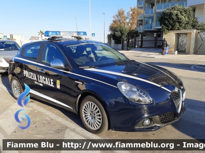 Alfa Romeo Nuova Giulietta restyle
Polizia Locale
Comune di Bari
POLIZIA LOCALE YA 324 AF
Parole chiave: Alfa-Romeo Nuova Giulietta_restyle_POLIZIALOCALEYA324AF