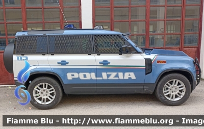 Land Rover Defender Hardtop 110 II serie
Polizia di Stato
Reparto Mobile 
Parole chiave: Land Rover Defender Hardtop 110_II serie