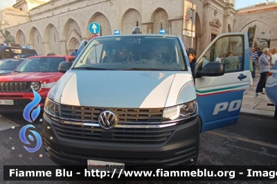 Volkswagen Transporter T6.1
Polizia di Stato
Unità Cinofile
Allestimento BAI
POLIZIA M4595
Parole chiave: Volkswagen Transporter T6.1_POLIZIAM4595