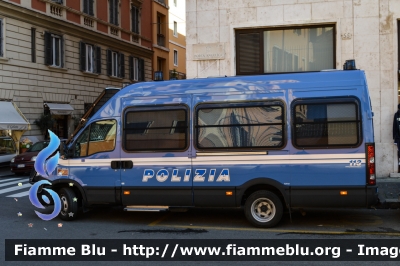 Iveco Daily V serie
Polizia di Stato
Reparto Mobile
Parole chiave: Iveco Daily_Vserie