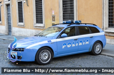 Alfa Romeo 159 Sportwagon Q4
Polizia di Stato
Polizia Stradale
POLIZIA F9316
Parole chiave: Alfa-Romeo 159_Sportwagon_Q4 POLIZIAF9316