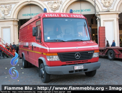 Mercedes Benz Vario 612D
Vigili del Fuoco
Comando di Torino
VF 21027
Parole chiave: Mercedes-Benz Vario_612D VF21027