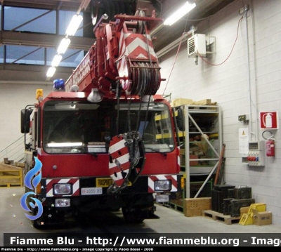 Liebherr LTM 1050 8x6
Vigili del Fuoco
Corpo Permanente di Bolzano
Berufsfeuerwehr Bozen
AutoGru da 50 ton
VF 035 BZ
Parole chiave: Liebherr LTM_1050_8x6 VF035BZ