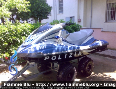 Acquascooter Yamaha PS 1197
Polizia di Stato
Polizia del Mare - Squadra Nautica Rimini

Parole chiave: Acquascooter_Yamaha_Polizia