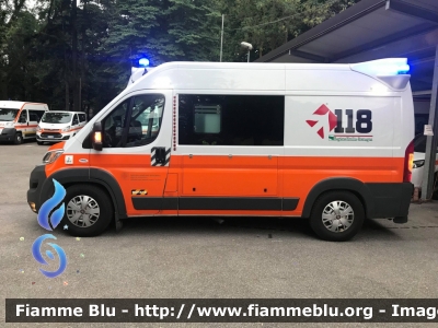 Fiat Ducato X290
118 Modena Soccorso
Azienda Ausl di Modena
Ambulanza "MO1616"
Allestimento Vision
Parole chiave: Fiat Ducato_X290 Ambualzan