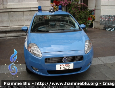 Fiat Grande Punto
Polizia di Stato
Polizia delle Telecomunicazioni
Polizia F7670
Parole chiave: Fiat Grande_Punto PoliziaF7670