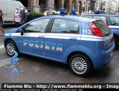 Fiat Grande Punto
Polizia di Stato
Polizia delle Telecomunicazioni
Polizia F7670
Parole chiave: Fiat Grande_Punto PoliziaF7670