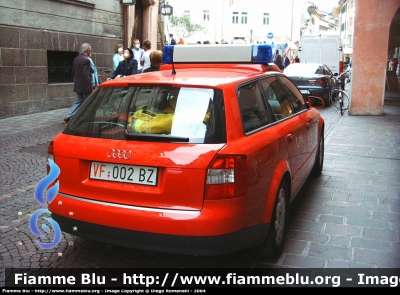 Audi A4 Avant III Serie
Vigili del Fuoco
Corpo Permanente di Bolzano
Berufsfeuerwehr Bozen
-Autocomando-
VF 002 BZ
Parole chiave: Audi A4_Avant_IIISerie VF002BZ